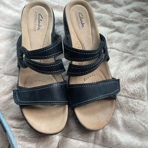 Brand new Clarks sandals! Super comfortable and stylish!!